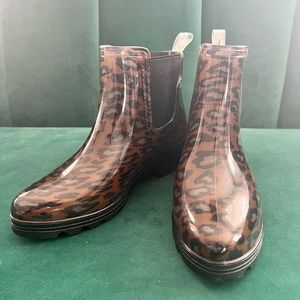 Seven7 Cheetah Print Rain Boots